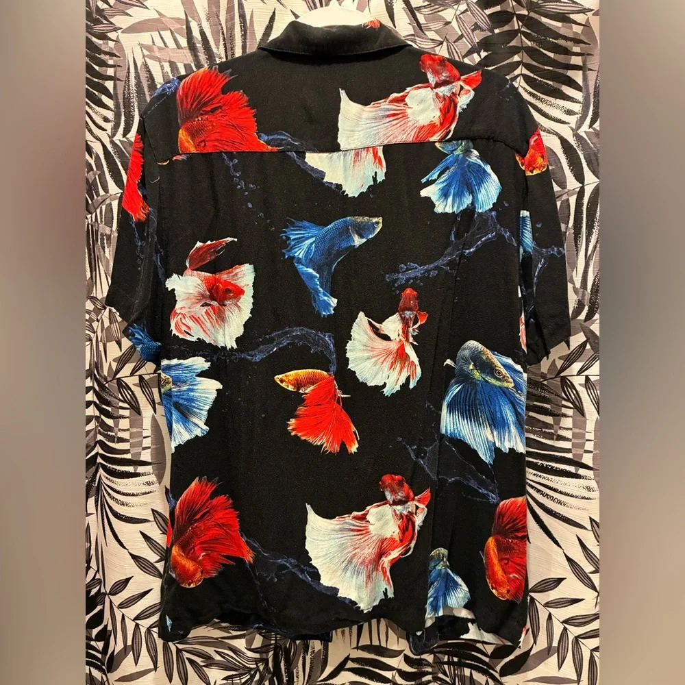 Small - Picture 3 of 3